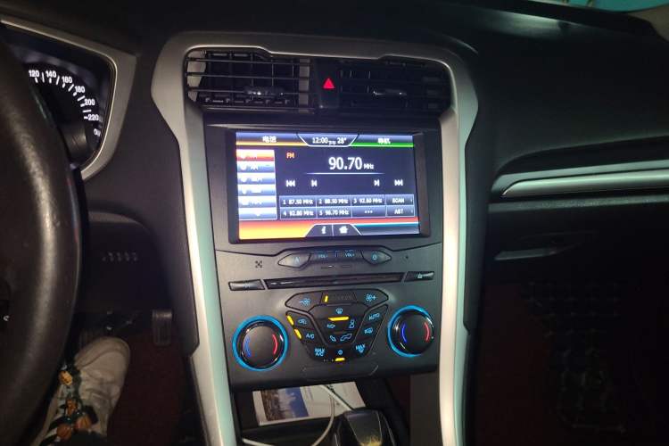 Used Ford Mondeo 2013 1.5L GTDi180 Fashion Edition Audio And AC Panel
