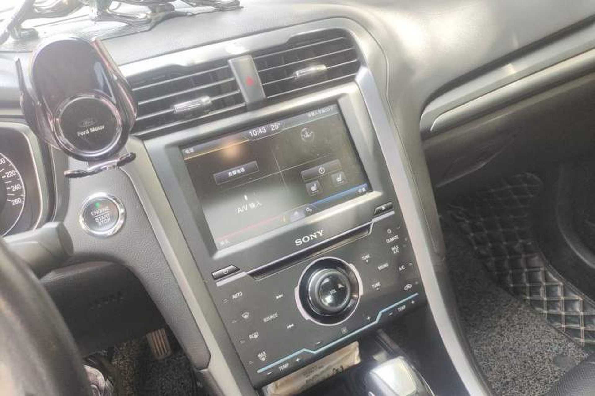 Used Ford Mondeo 2013 2.0L GTDi240 Luxury Sport Model Audio And AC Panel