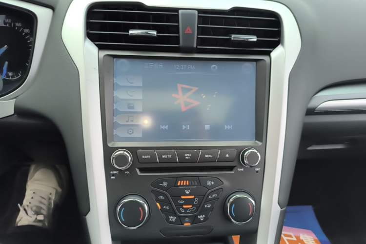 Used Ford Mondeo 2013 1.5L GTDi180 Fashion Edition Audio And AC Panel