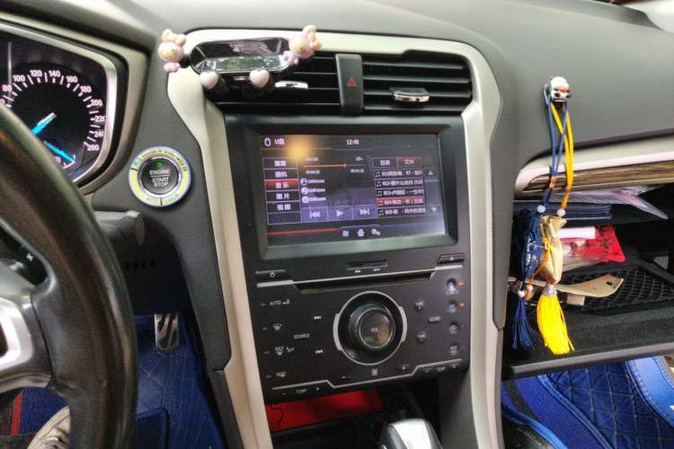 Used Ford Mondeo 2013 2.0L GTDi 200 Fashion Edition Audio And AC Panel