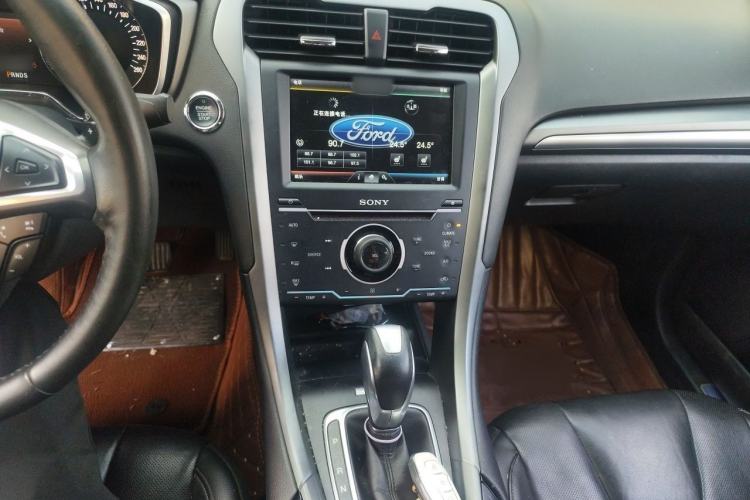 Used Ford Mondeo 2013 2.0L GTDi240 Luxury Sport Model Audio And AC Panel