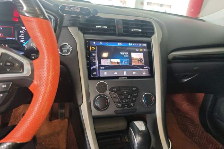 Used Ford Mondeo 2013 2.0L GTDi 200 Fashion Edition Audio And AC Panel