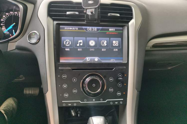Used Ford Mondeo 2013 2.0L GTDi 200 Fashion Edition Audio And AC Panel