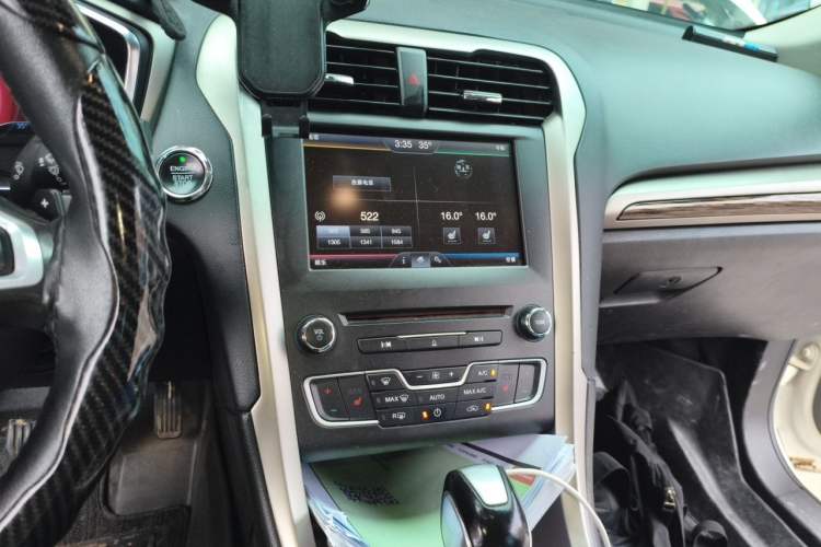 Used Ford Mondeo 2013 2.0L GTDi 200 Luxury Model Audio And AC Panel