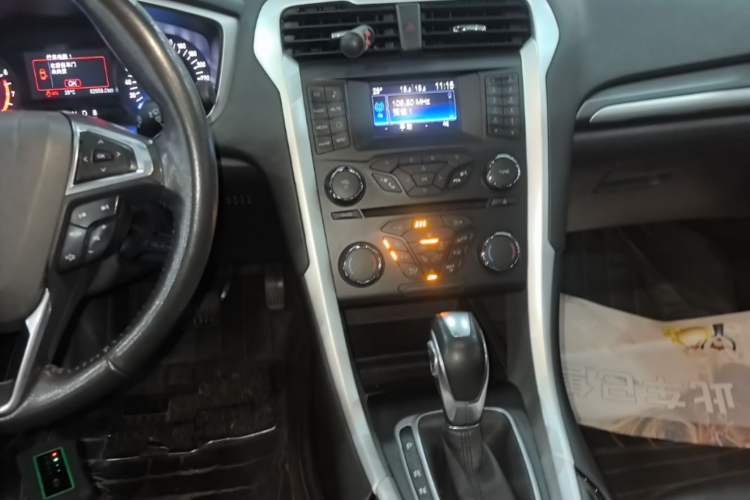 Used Ford Mondeo 2013 1.5L GTDi180 Fashion Edition Audio And AC Panel