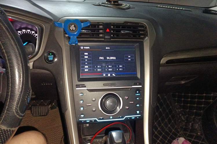 Used Ford Mondeo 2013 2.0L GTDi 200 Fashion Edition Audio And AC Panel