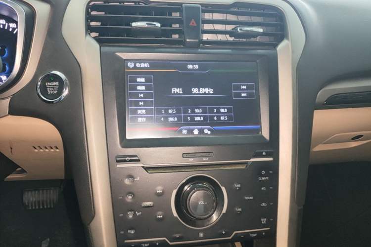 Used Ford Mondeo 2013 2.0L GTDi 200 Fashion Edition Audio And AC Panel