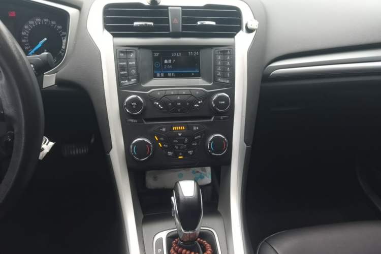 Used Ford Mondeo 2013 1.5L GTDi180 Fashion Edition Audio And AC Panel
