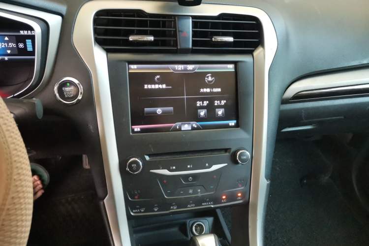 Used Ford Mondeo 2013 2.0L GTDi 200 Luxury Model Audio And AC Panel