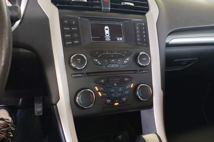 Used Ford Mondeo 2013 1.5L GTDi180 Fashion Edition Audio And AC Panel