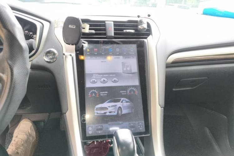Used Ford Mondeo 2013 2.0L GTDi 200 Fashion Edition Audio And AC Panel