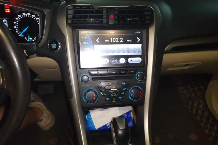 Used Ford Mondeo 2013 2.0L GTDi 200 Fashion Edition Audio And AC Panel