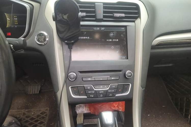 Used Ford Mondeo 2013 2.0L GTDi 200 Luxury Model Audio And AC Panel