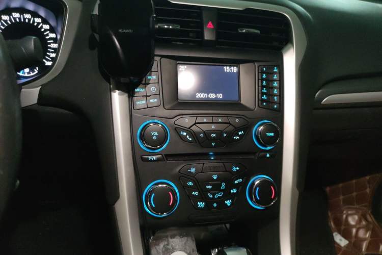 Used Ford Mondeo 2013 1.5L GTDi180 Fashion Edition Audio And AC Panel