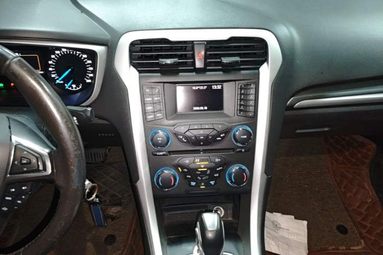 Used Ford Mondeo 2013 1.5L GTDi180 Fashion Edition Audio And AC Panel
