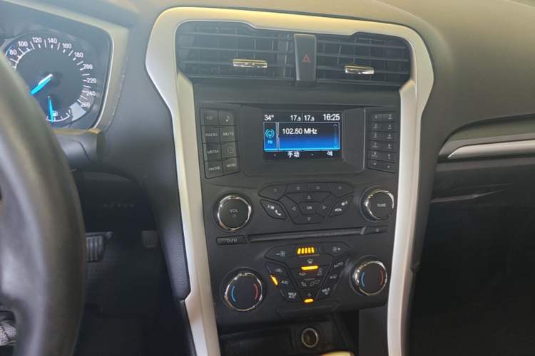 Used Ford Mondeo 2013 1.5L GTDi180 Fashion Edition Audio And AC Panel