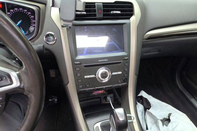 Used Ford Mondeo 2013 2.0L GTDi 200 Fashion Edition Audio And AC Panel