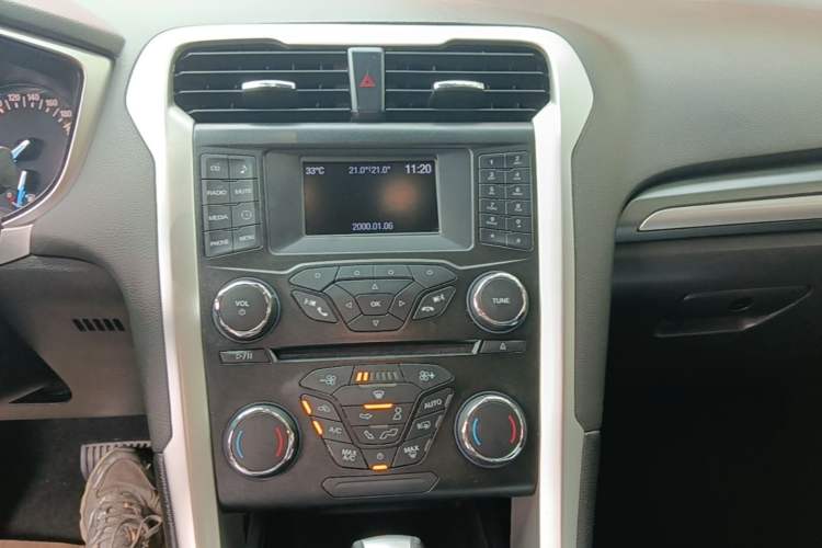 Used Ford Mondeo 2013 1.5L GTDi180 Fashion Edition Audio And AC Panel