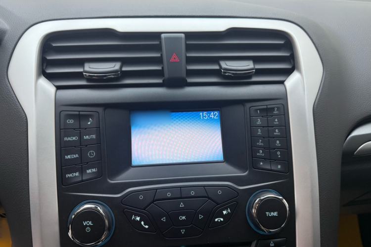 Used Ford Mondeo 2013 1.5L GTDi180 Fashion Edition Audio And AC Panel