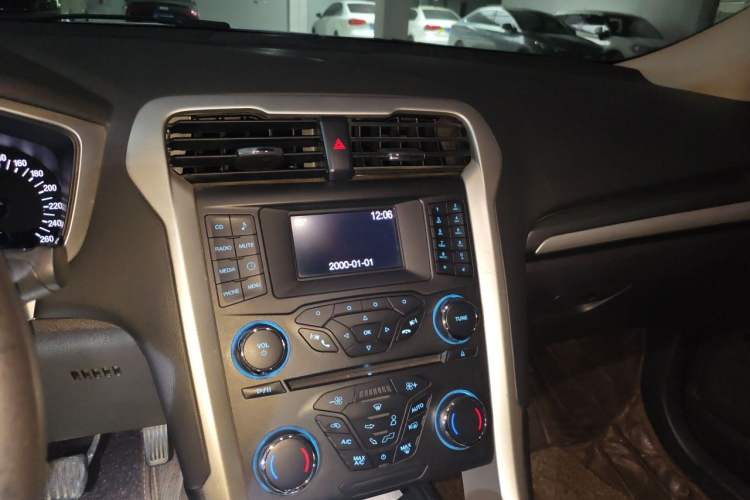 Used Ford Mondeo 2013 1.5L GTDi180 Fashion Edition Audio And AC Panel