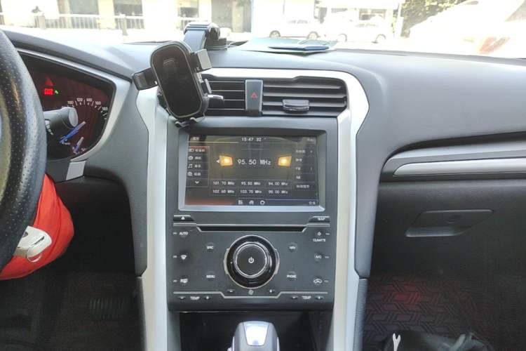 Used Ford Mondeo 2013 1.5L GTDi180 Fashion Edition Audio And AC Panel