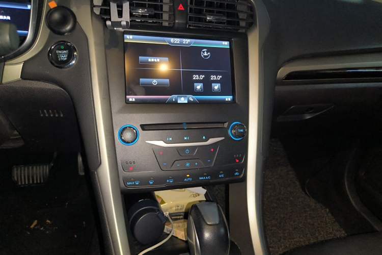 Used Ford Mondeo 2013 2.0L GTDi 200 Luxury Model Audio And AC Panel
