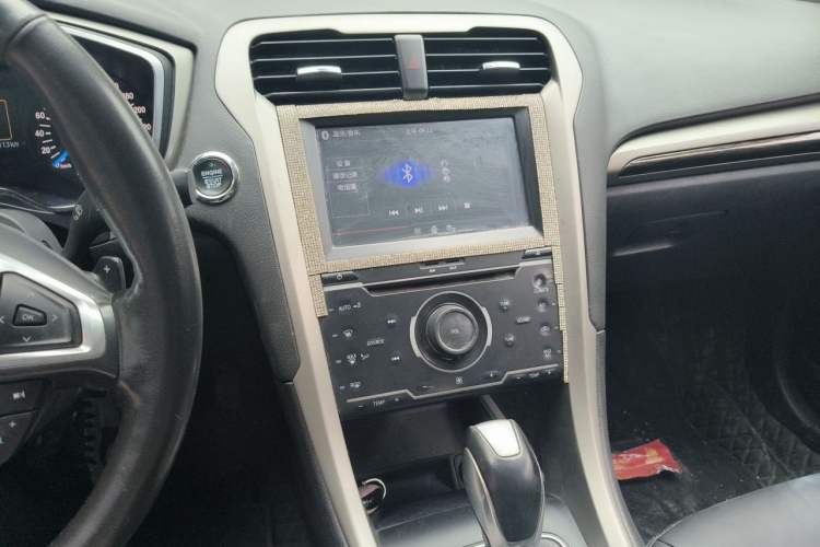 Used Ford Mondeo 2013 2.0L GTDi 200 Fashion Edition Audio And AC Panel