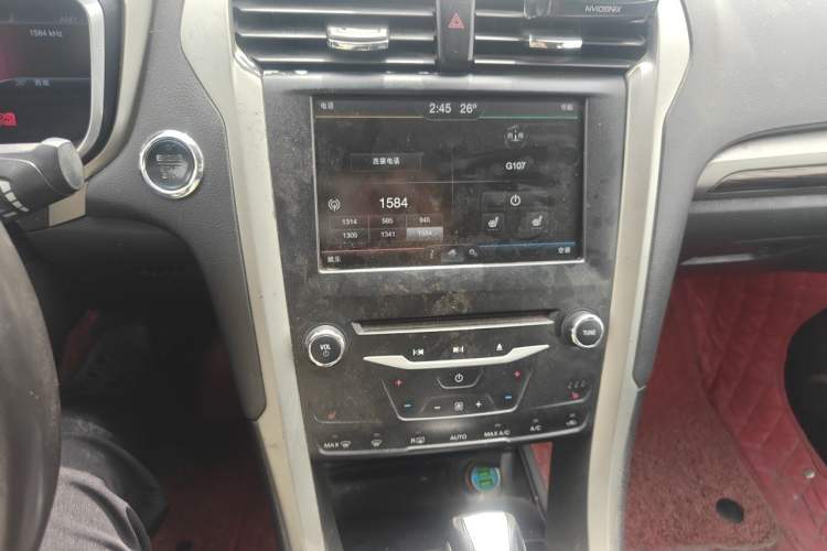 Used Ford Mondeo 2013 2.0L GTDi 200 Luxury Model Audio And AC Panel