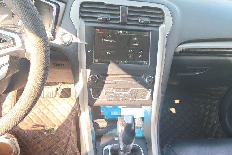 Used Ford Mondeo 2013 2.0L GTDi 200 Luxury Model Audio And AC Panel