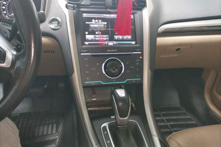 Used Ford Mondeo 2013 2.0L GTDi240 Flagship Edition Audio And AC Panel