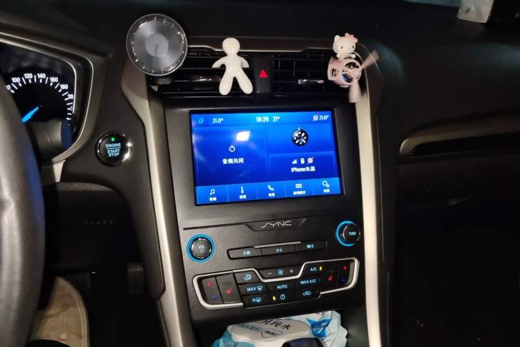 Used Ford Mondeo 2013 2.0L GTDi 200 Fashion Edition Audio And AC Panel