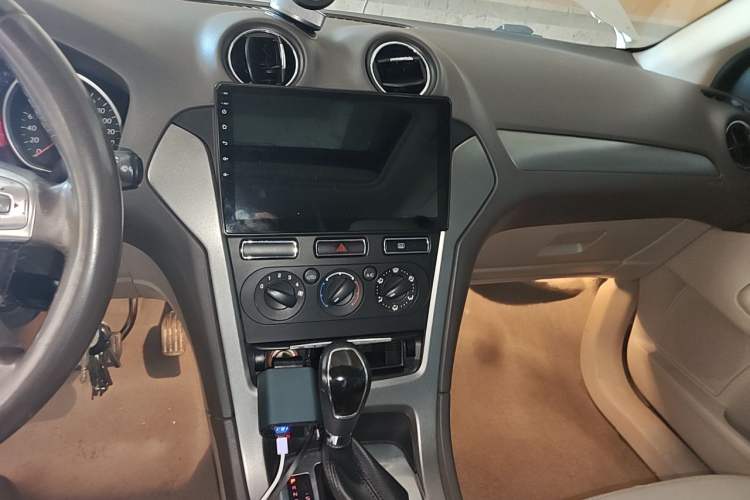 Used Ford Mondeo 2013 2.3L Fashion Edition Audio And AC Panel