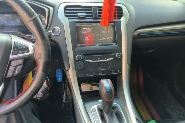 Used Ford Mondeo 2013 2.0L GTDi 200 Fashion Edition Audio And AC Panel