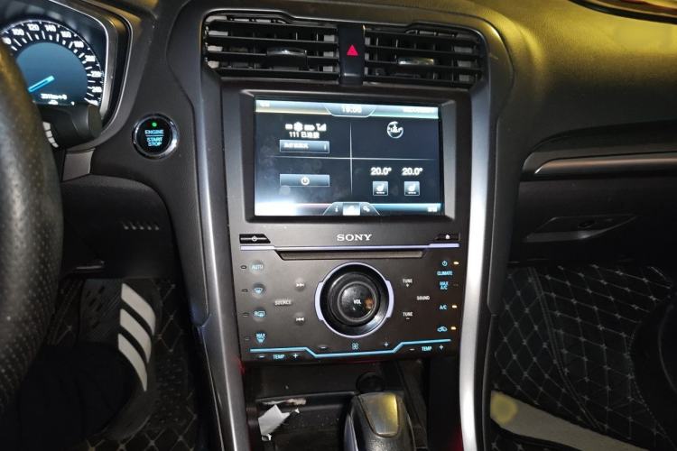 Used Ford Mondeo 2013 2.0L GTDi240 Luxury Sport Model Audio And AC Panel