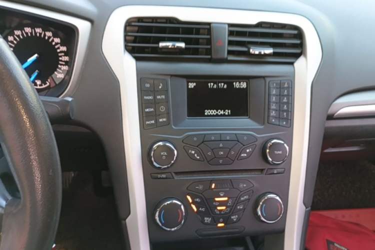 Used Ford Mondeo 2013 1.5L GTDi180 Fashion Edition Audio And AC Panel