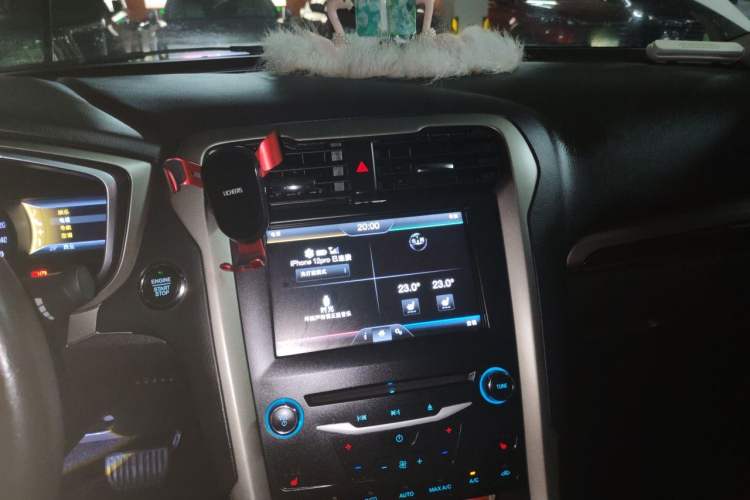 Used Ford Mondeo 2013 2.0L GTDi 200 Luxury Model Audio And AC Panel