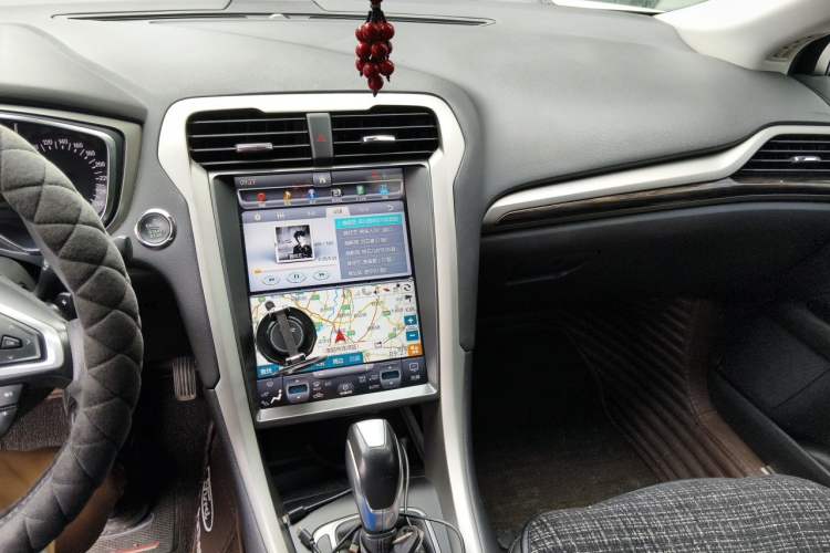 Used Ford Mondeo 2013 2.0L GTDi 200 Fashion Edition Audio And AC Panel