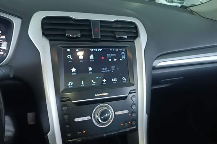 Used Ford Mondeo 2013 1.5L GTDi180 Fashion Edition Audio And AC Panel