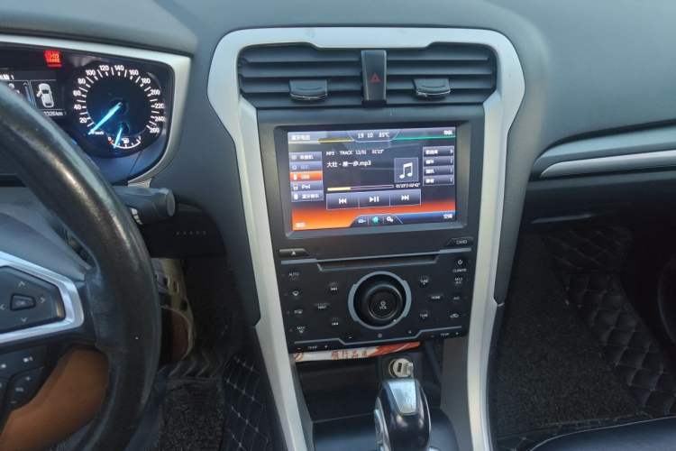 Used Ford Mondeo 2013 1.5L GTDi180 Fashion Edition Audio And AC Panel