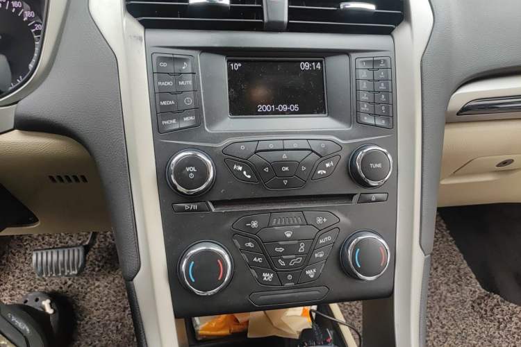 Used Ford Mondeo 2013 1.5L GTDi180 Fashion Edition Audio And AC Panel