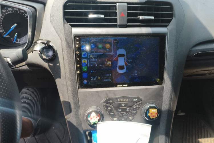 Used Ford Mondeo 2013 2.0L GTDi 200 Fashion Edition Audio And AC Panel