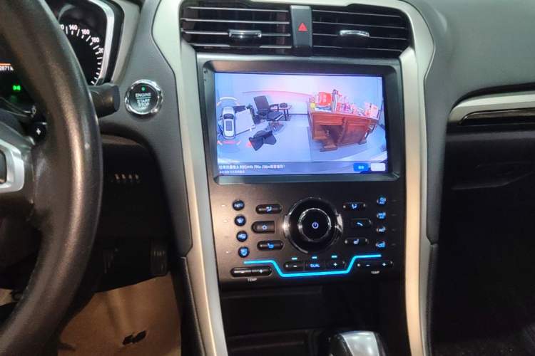 Used Ford Mondeo 2013 2.0L GTDi 200 Fashion Edition Audio And AC Panel