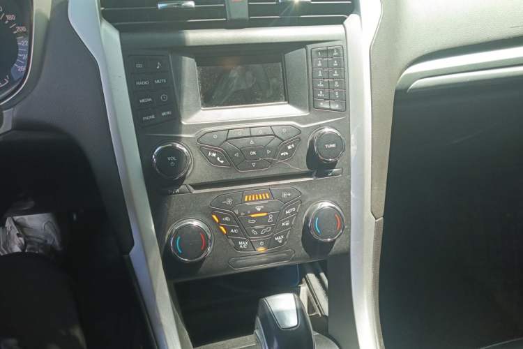 Used Ford Mondeo 2013 1.5L GTDi180 Fashion Edition Audio And AC Panel