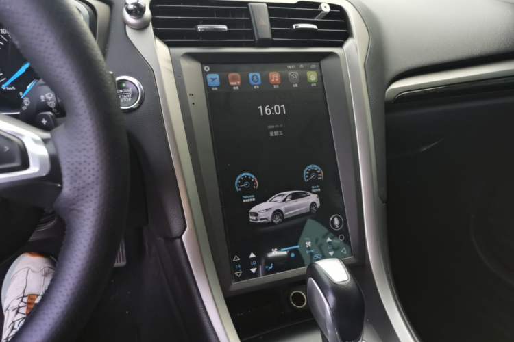 Used Ford Mondeo 2013 2.0L GTDi 200 Fashion Edition Audio And AC Panel