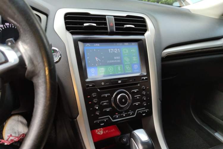 Used Ford Mondeo 2013 2.0L GTDi 200 Fashion Edition Audio And AC Panel