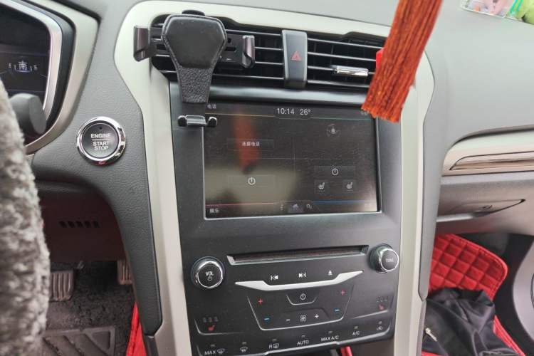 Used Ford Mondeo 2013 2.0L GTDi 200 Luxury Model Audio And AC Panel