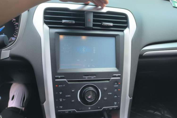 Used Ford Mondeo 2013 1.5L GTDi180 Fashion Edition Audio And AC Panel