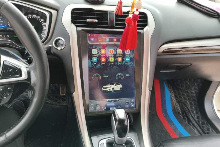 Used Ford Mondeo 2013 2.0L GTDi 200 Fashion Edition Audio And AC Panel