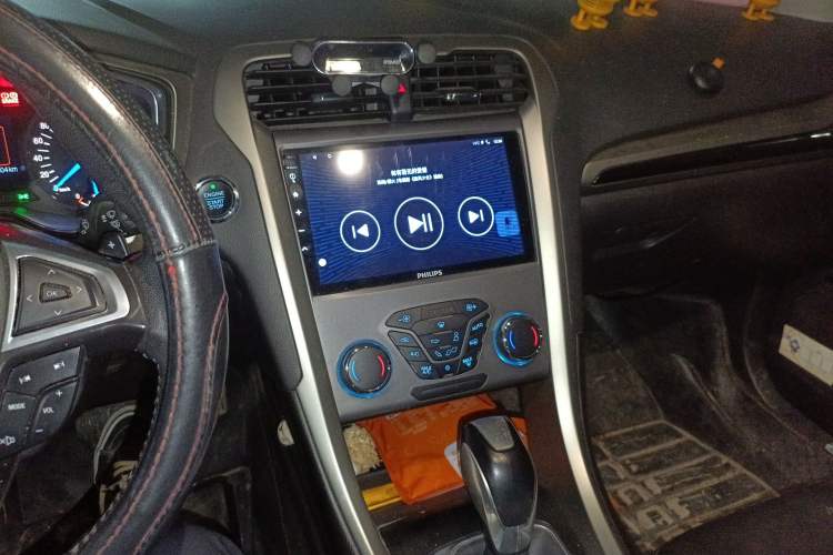 Used Ford Mondeo 2013 2.0L GTDi 200 Fashion Edition Audio And AC Panel