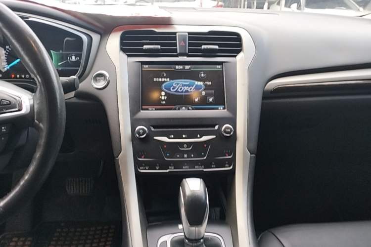 Used Ford Mondeo 2013 2.0L GTDi 200 Luxury Model Audio And AC Panel